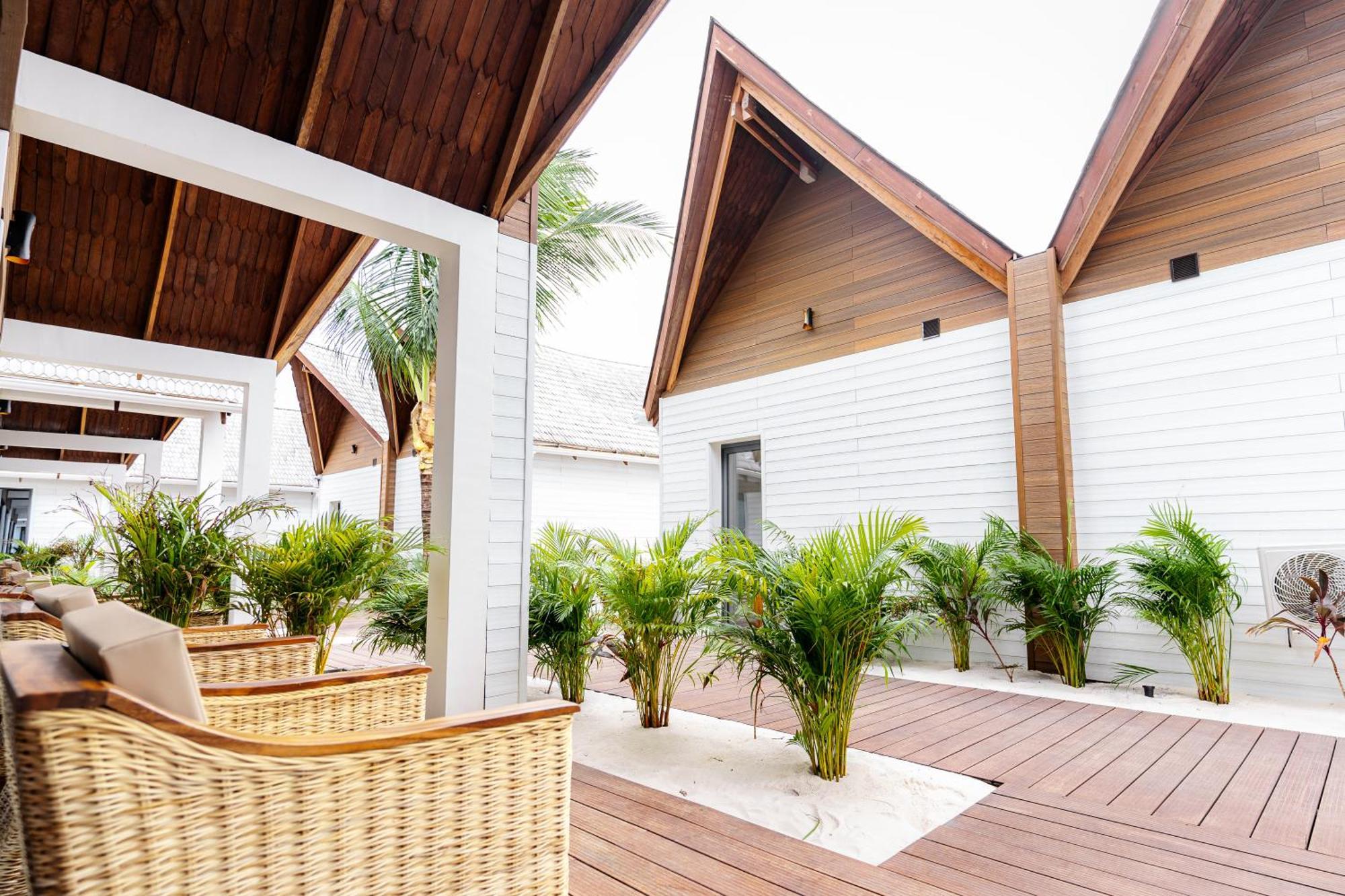 Golden Beach Resort Sok San Village Экстерьер фото