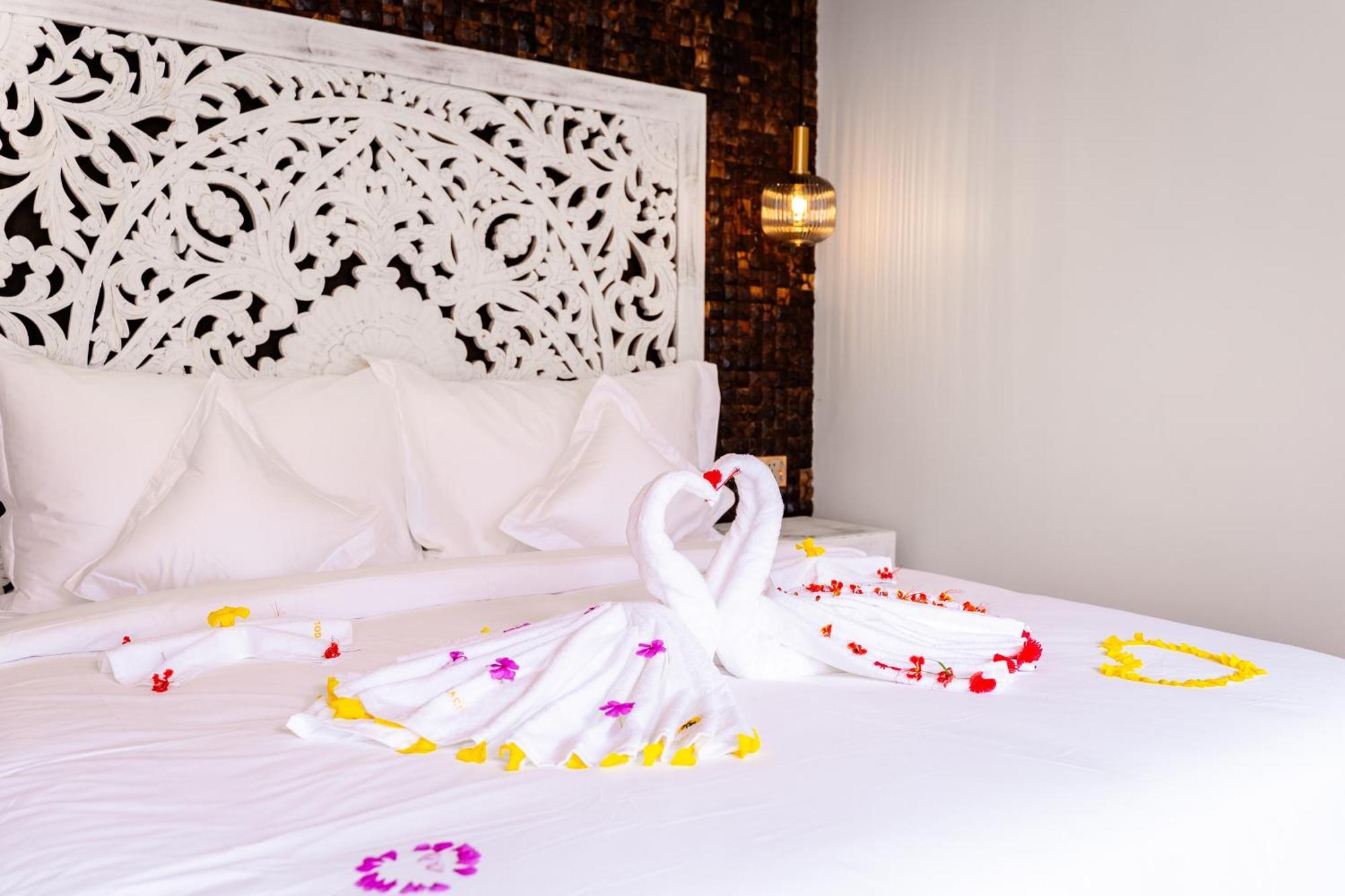 Golden Beach Resort Sok San Village Экстерьер фото