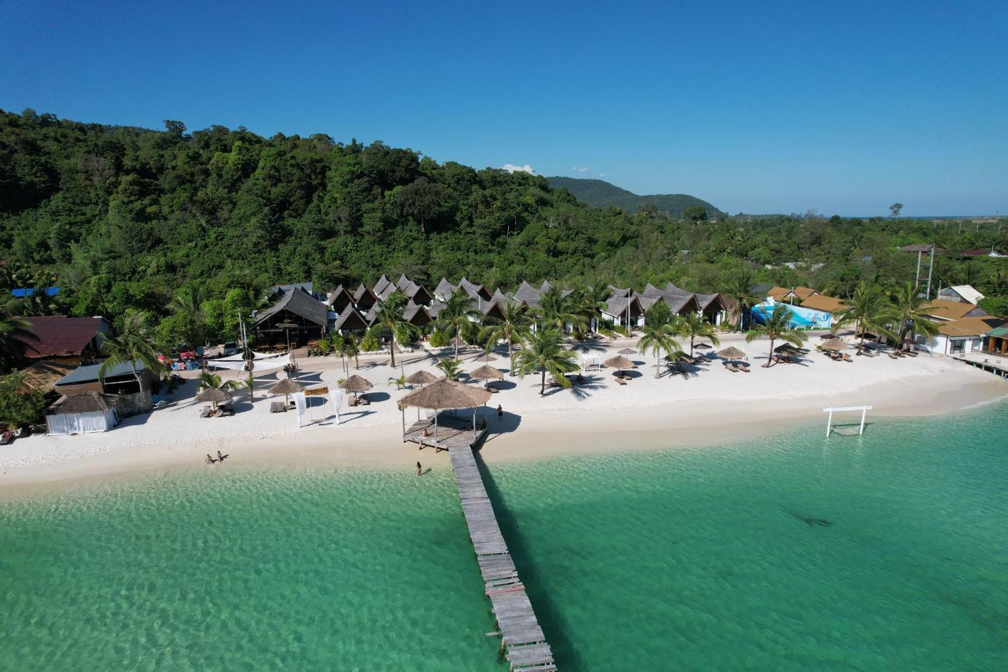 Golden Beach Resort Sok San Village Экстерьер фото